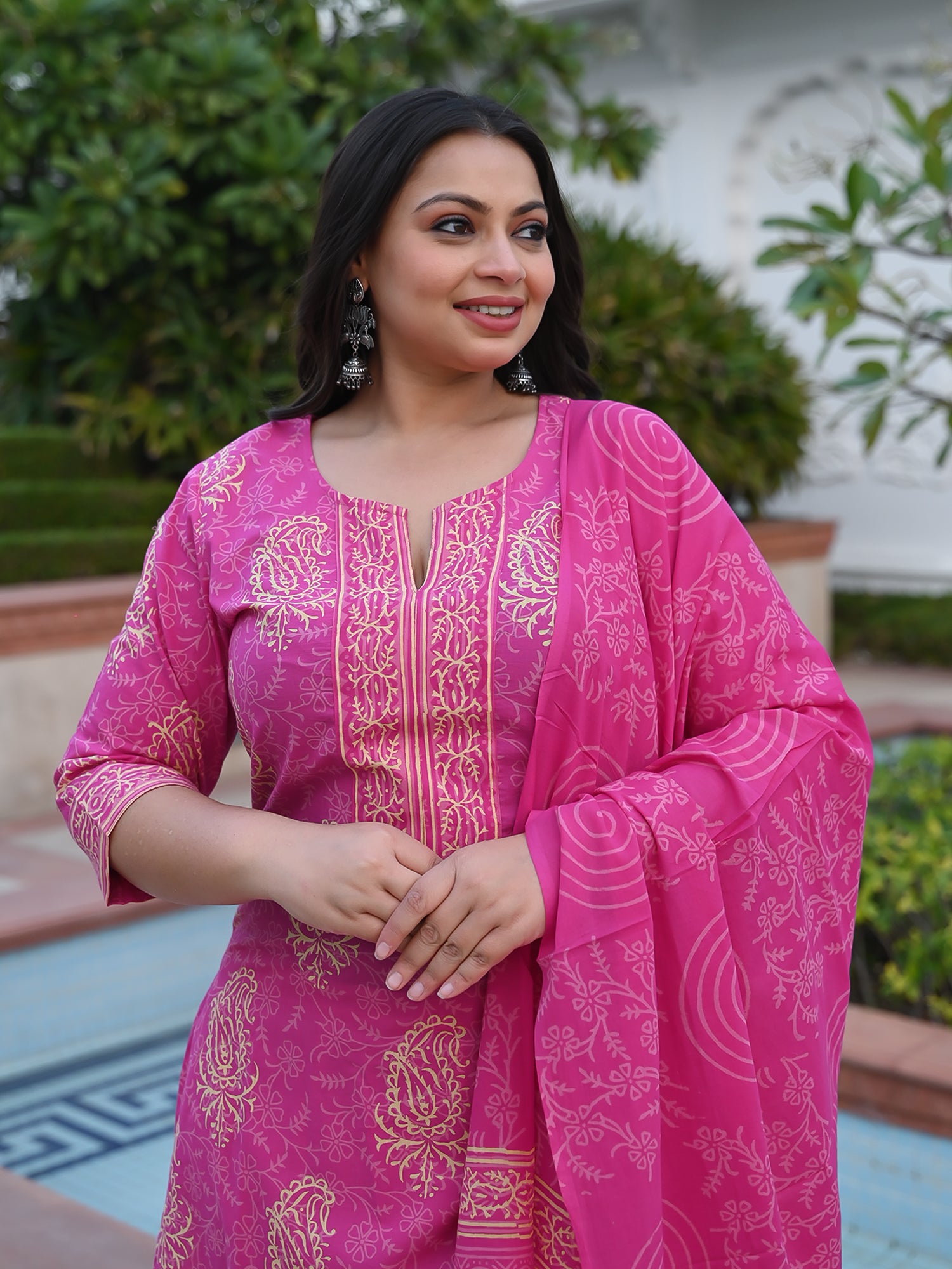 MULMUL ABHATI BLOCK PRINTED KURTA-PANTS & DUPATTA SET