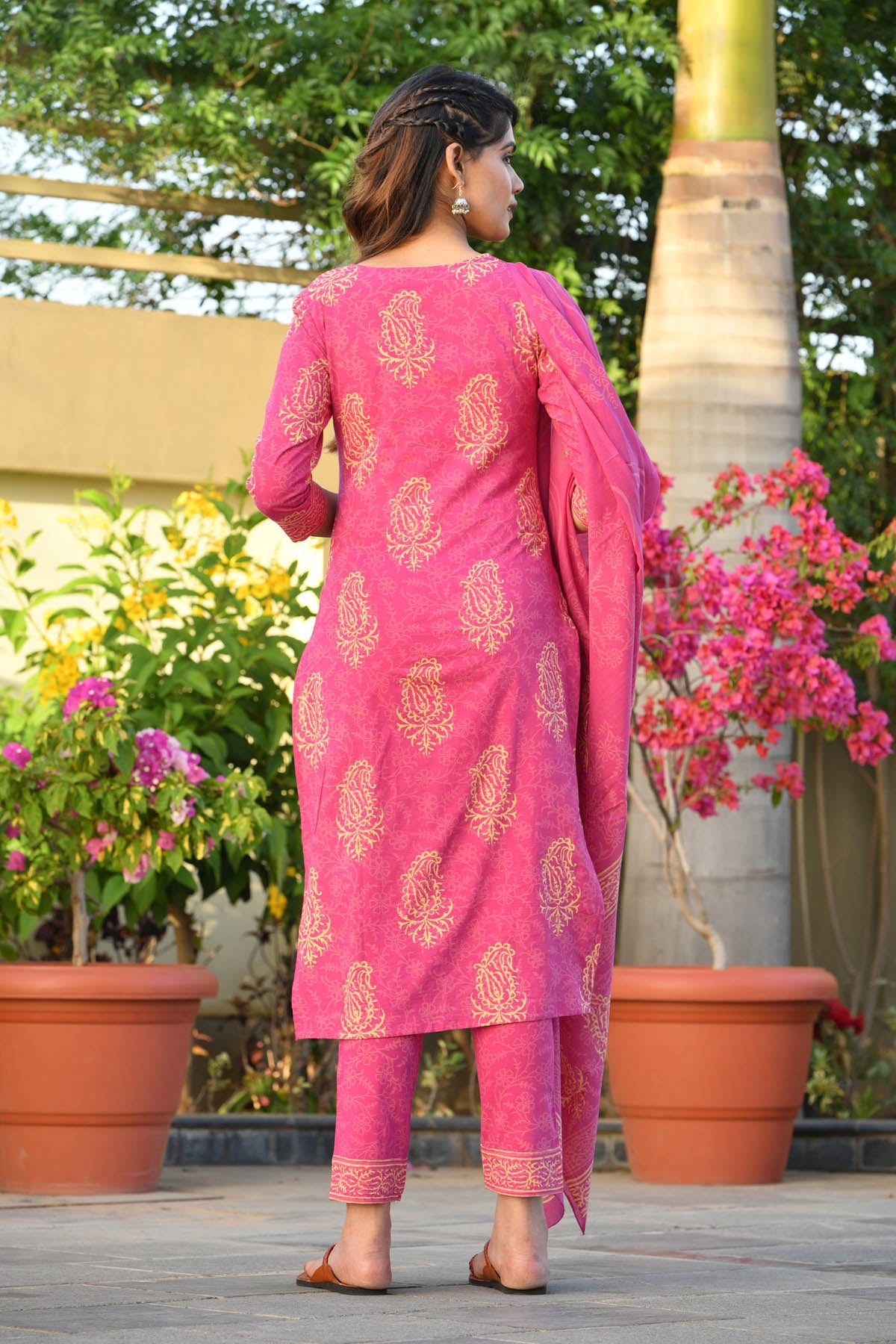 ABHATI BLOCK PRINTED KURTA-PANTS & DUPATTA SET